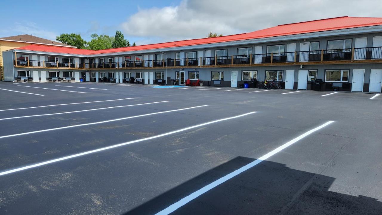 Outdoorsman Motel Вава Экстерьер фото